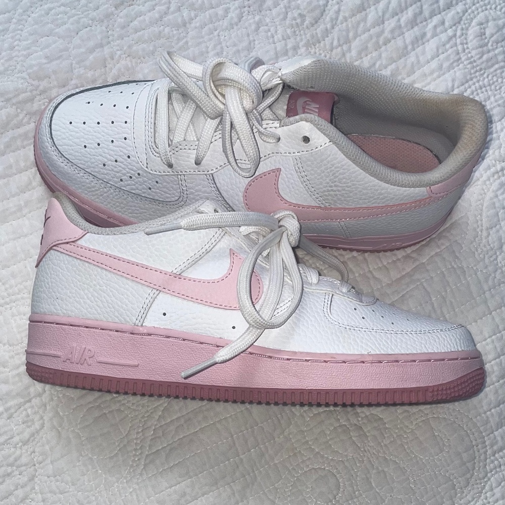 pink air force ones *no creases and barely worn* size 7 youth or 8.5 women